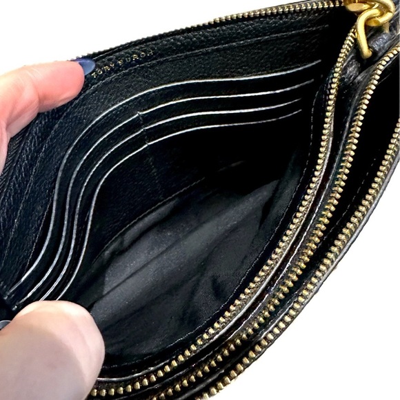 👜💎 TORY BURCH Kira Crossbody Bag | Black Pebbled Leather Gold Chain LIKE NEW - Picture 7 of 9